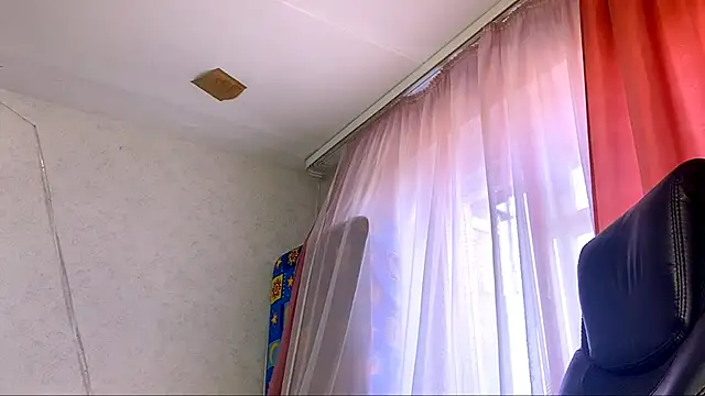 Snapshot of Smoke_mama chatting on 09-16-25, 06:36 Smoke mama online show from 09-16-25, 06:36