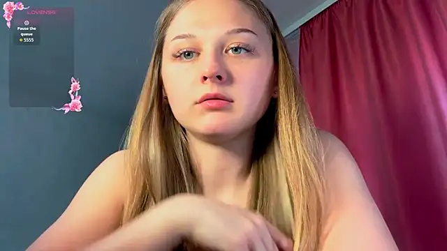 Snapshot of Smoke_mama chatting on 11-24-25, 09:31 Smoke mama online show from 11-24-25, 09:31