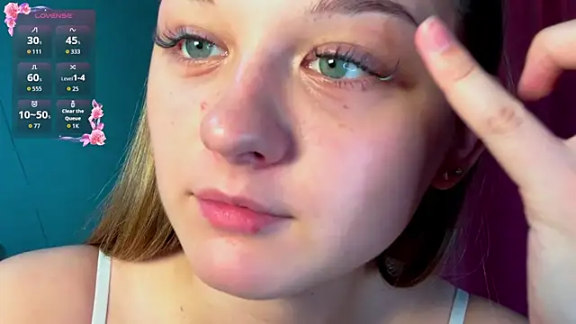 Snapshot of Smoke_mama chatting on 11-28-25, 04:26 Smoke mama online show from 11-28-25, 04:26