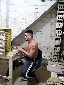 Snapshot of hoteder chatting on 09-12-25, 12:49 hoteder online show from 09-12-25, 12:49