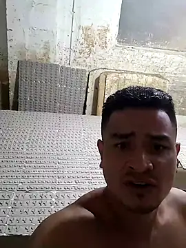 Snapshot of hoteder chatting on 10-06-25, 11:40 hoteder online show from 10-06-25, 11:40