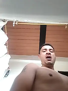 Snapshot of hoteder chatting on 11-07-25, 11:43 hoteder online show from 11-07-25, 11:43