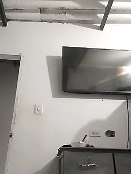 Snapshot of hoteder chatting on 11-30-25, 01:09 hoteder online show from 11-30-25, 01:09