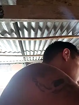 Snapshot of hoteder chatting on 12-18-25, 12:33 hoteder online show from 12-18-25, 12:33