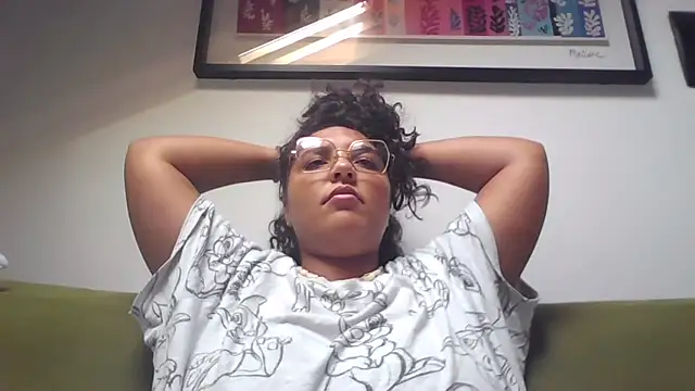 Snapshot of LadySophia03 chatting on 09-13-25, 08:25 LadySophia03 online show from 09-13-25, 08:25