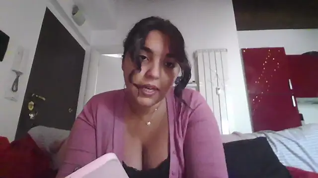 Snapshot of LadySophia03 chatting on 09-29-25, 08:19 LadySophia03 online show from 09-29-25, 08:19