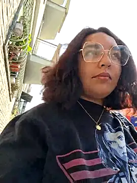 Snapshot of LadySophia03 chatting on 10-09-25, 08:34 LadySophia03 online show from 10-09-25, 08:34