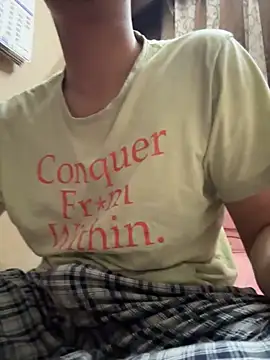 Snapshot of daddytemptation chatting on 09-28-25, 03:17 daddytemptation online show from 09-28-25, 03:17