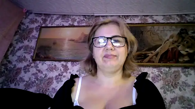 Snapshot of LustyyX chatting on 09-12-25, 08:53 LustyyX online show from 09-12-25, 08:53
