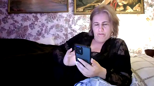 Snapshot of LustyyX chatting on 09-17-25, 05:03 LustyyX online show from 09-17-25, 05:03