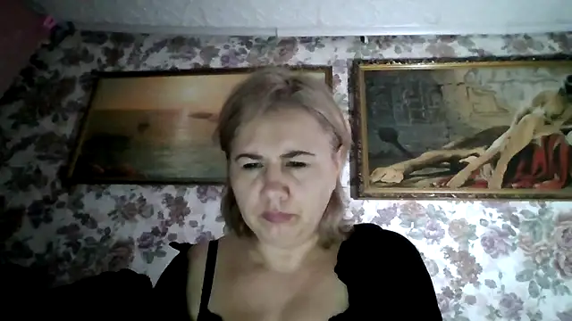 Snapshot of LustyyX chatting on 09-21-25, 03:52 LustyyX online show from 09-21-25, 03:52