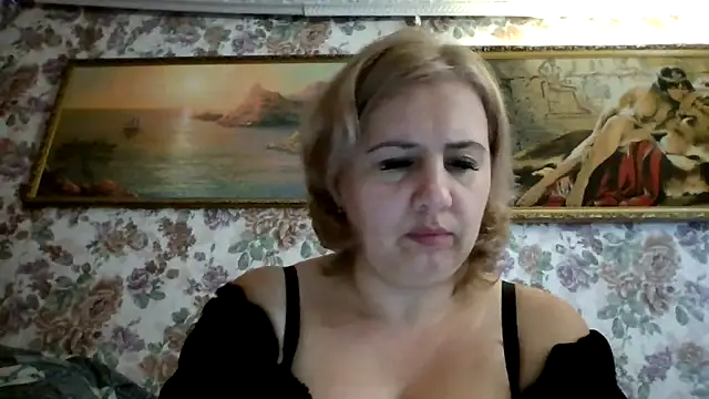 Snapshot of LustyyX chatting on 10-09-25, 05:44 LustyyX online show from 10-09-25, 05:44