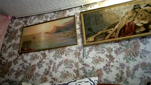 Snapshot of LustyyX chatting on 10-12-25, 09:25 LustyyX online show from 10-12-25, 09:25