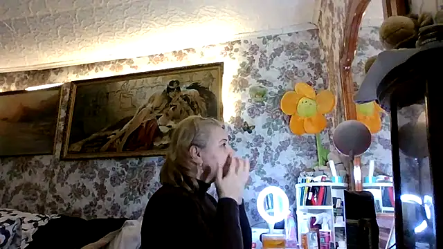 LustyyX online show from 12-18-25, 06:08