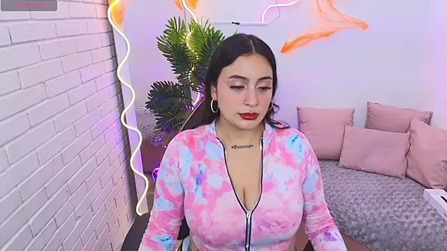 Darling tay online show from 10-13-25, 03:28