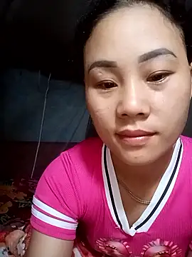 Snapshot of Ruaiuoi chatting on 05-08-26, 07:30 Ruaiuoi online show from 05-08-26, 07:30