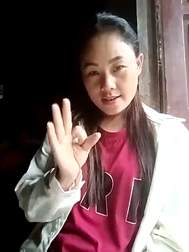 Snapshot of Ruaiuoi chatting on 06-08-26, 11:38 Ruaiuoi online show from 06-08-26, 11:38