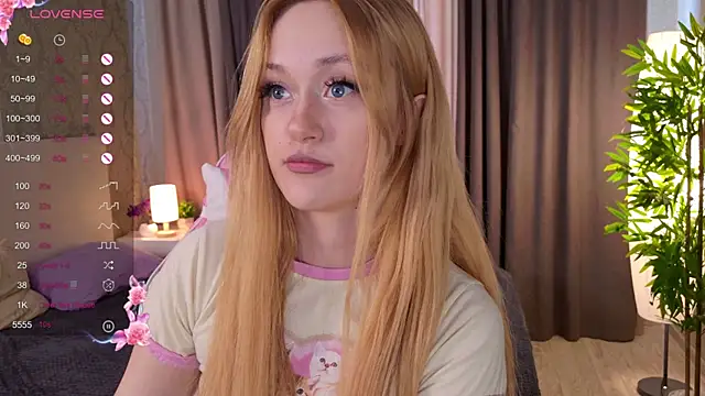 Snapshot of HeyMonkey_ chatting on 09-11-25, 07:30 HeyMonkey online show from 09-11-25, 07:30