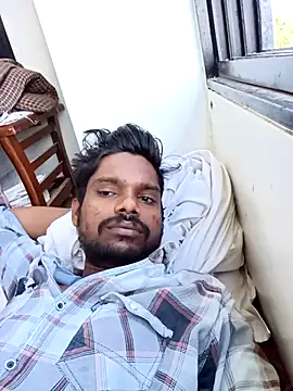 Snapshot of Desi_Partycapal chatting on 10-01-25, 05:46 Desi Partycapal online show from 10-01-25, 05:46