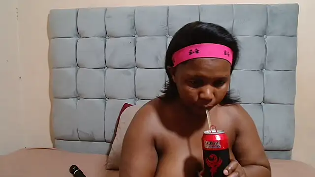 curveAss222 online show from 10-31-25, 04:19