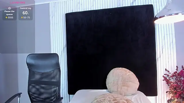 MONIK FOX CR online show from 09-29-25, 07:40