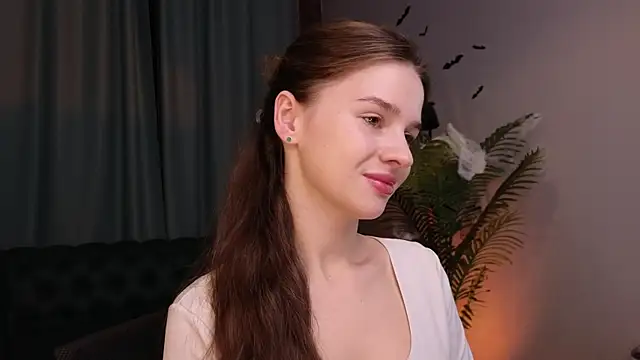 Olivia Farrell online show from 10-27-25, 12:42