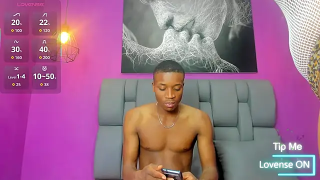 Luna Alam online show from 09-28-25, 04:07