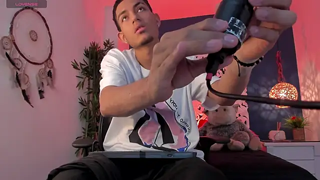 Adonis WB online show from 10-03-25, 09:34