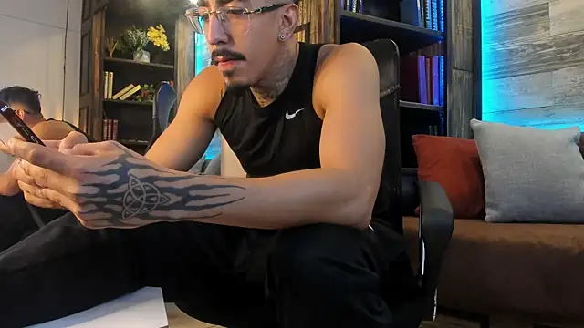 Donovan Desmond online show from 09-10-25, 08:25