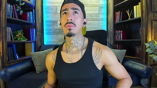 Donovan Desmond online show from 12-20-25, 03:46