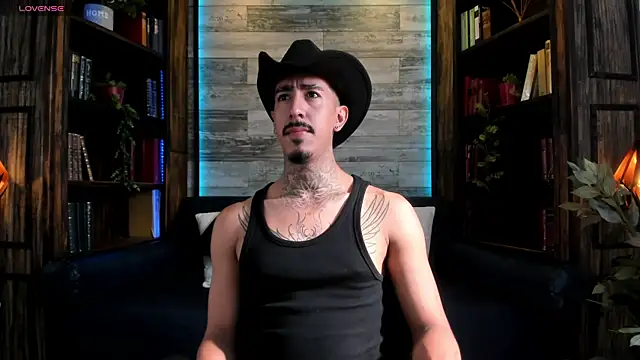 Snapshot of Donovan_Desmond chatting on 05-15-26, 08:38 Donovan Desmond online show from 05-15-26, 08:38