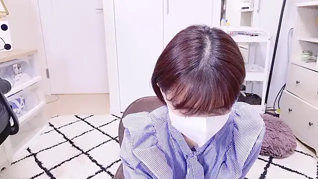 Azusa DoMybest online show from 09-29-25, 06:29