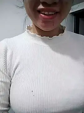 Mie rose online show from 11-18-25, 02:17