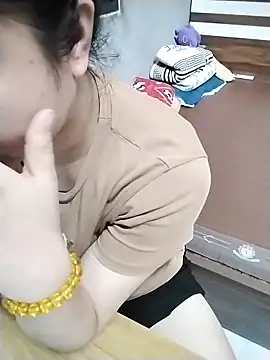 Mie rose online show from 04-15-26, 02:18