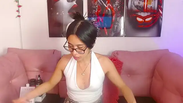 Miahotcs1 online show from 03-25-26, 04:24