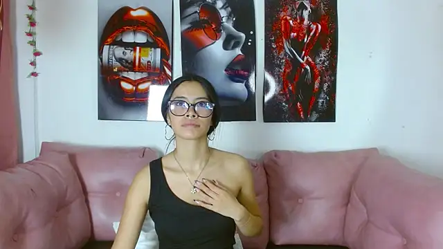 Miahotcs1 online show from 04-11-26, 04:22