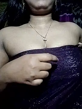 Snapshot of Hot-Hot chatting on 01-10-26, 04:36 Hot-Hot online show from 01-10-26, 04:36