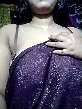 Snapshot of Hot-Hot chatting on 01-15-26, 04:06 Hot-Hot online show from 01-15-26, 04:06