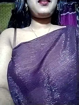 Snapshot of Hot-Hot chatting on 01-17-26, 04:28 Hot-Hot online show from 01-17-26, 04:28