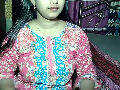 Snapshot of Hot-Hot chatting on 02-02-26, 04:49 Hot-Hot online show from 02-02-26, 04:49