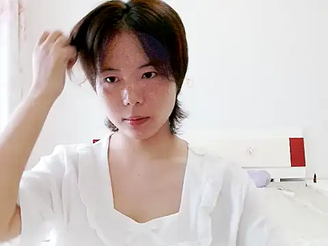 huihui520-- online show from 09-18-25, 12:01