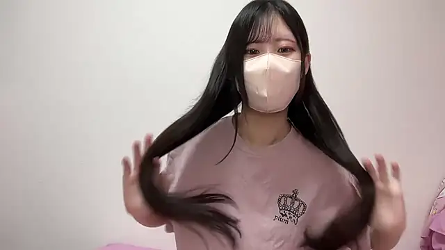 noa uxu online show from 10-16-25, 02:12