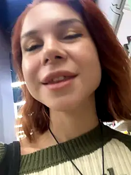 Snapshot of RosieSecret chatting on 09-21-25, 07:10 RosieSecret online show from 09-21-25, 07:10