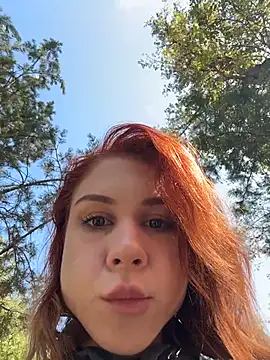 Snapshot of RosieSecret chatting on 10-08-25, 08:01 RosieSecret online show from 10-08-25, 08:01