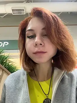 Snapshot of RosieSecret chatting on 10-10-25, 08:02 RosieSecret online show from 10-10-25, 08:02