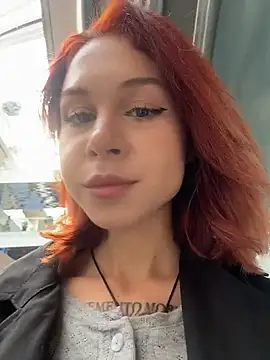 Snapshot of RosieSecret chatting on 10-19-25, 08:04 RosieSecret online show from 10-19-25, 08:04