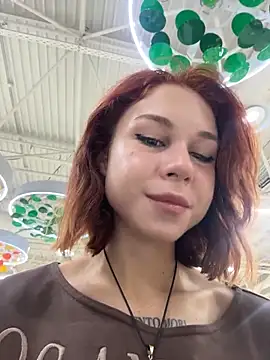 Snapshot of RosieSecret chatting on 10-20-25, 08:04 RosieSecret online show from 10-20-25, 08:04