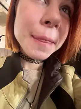 Snapshot of RosieSecret chatting on 10-23-25, 08:13 RosieSecret online show from 10-23-25, 08:13