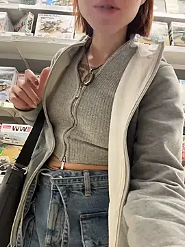 Snapshot of RosieSecret chatting on 10-30-25, 08:16 RosieSecret online show from 10-30-25, 08:16