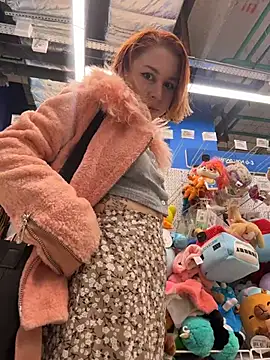 Snapshot of RosieSecret chatting on 11-03-25, 08:15 RosieSecret online show from 11-03-25, 08:15